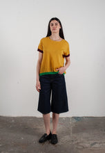 Charger l'image dans la galerie, T-shirt col rond manches courtes femme en cachemire &amp; laine ultrafin jaune &amp; rouge bordeaux &amp; vert - KELLY 8-3
