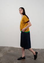 Charger l'image dans la galerie, T-shirt col rond manches courtes femme en cachemire &amp; laine ultrafin jaune &amp; rouge bordeaux &amp; vert - KELLY 8-4
